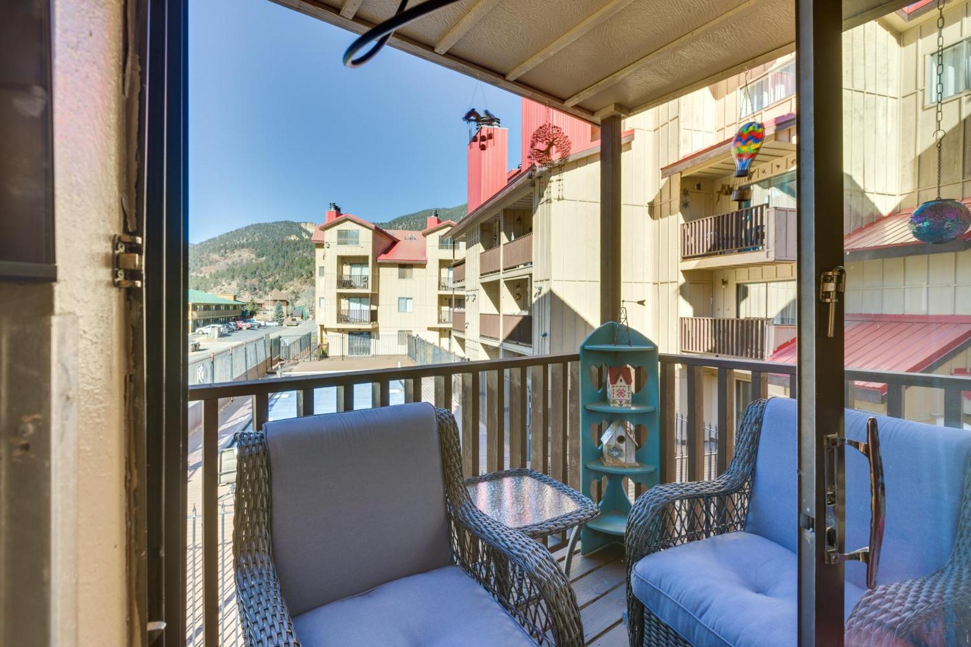 Ski-In Red River Retreat Balcony, Mountain Views! 外观 照片